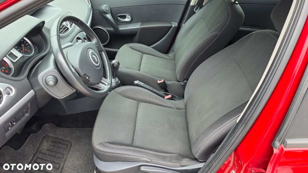 Renault Clio 1.2 16V Expression Quickshift - 21