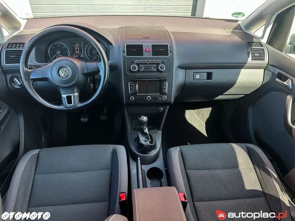 Volkswagen Touran - 34