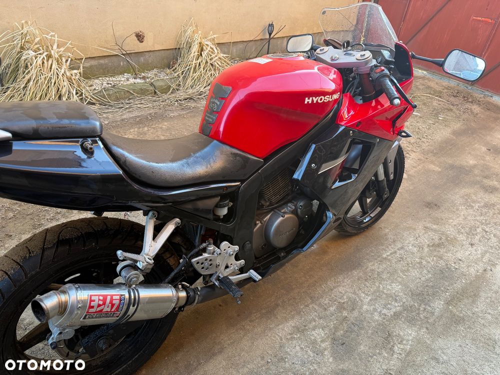 Hyosung GT - 1