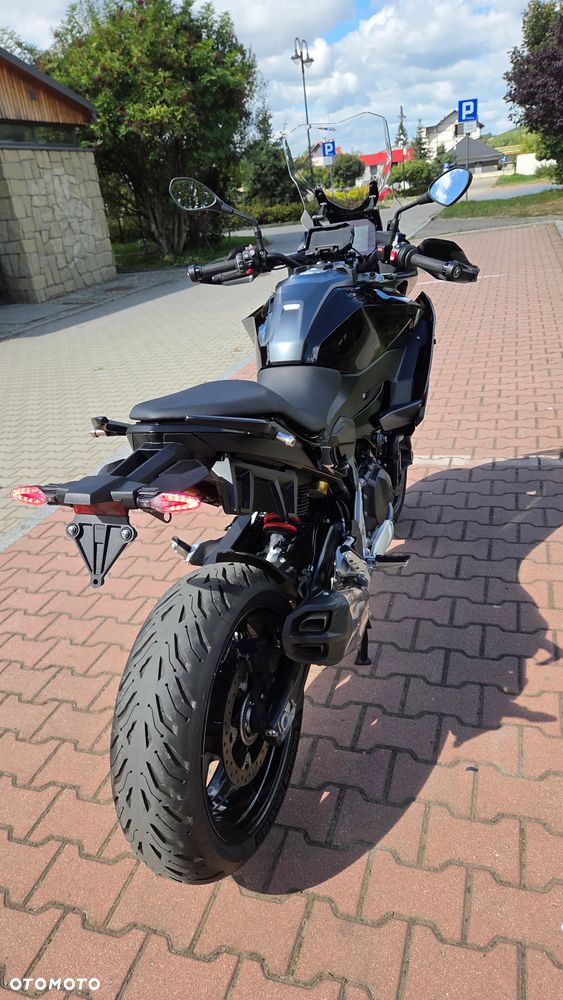 BMW XR - 12
