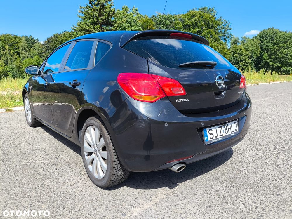 Opel Astra 1.4 Turbo 150 Jahre - 5