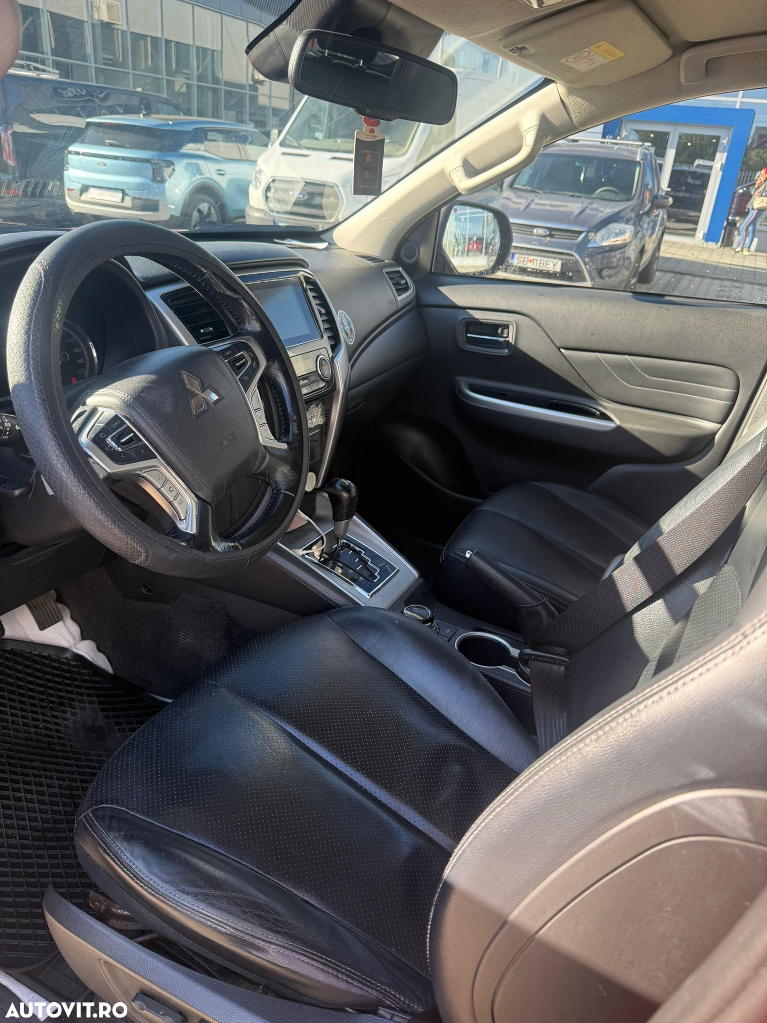 Mitsubishi L200 Double Cab 2.2 DI-D A/T Instyle - 5