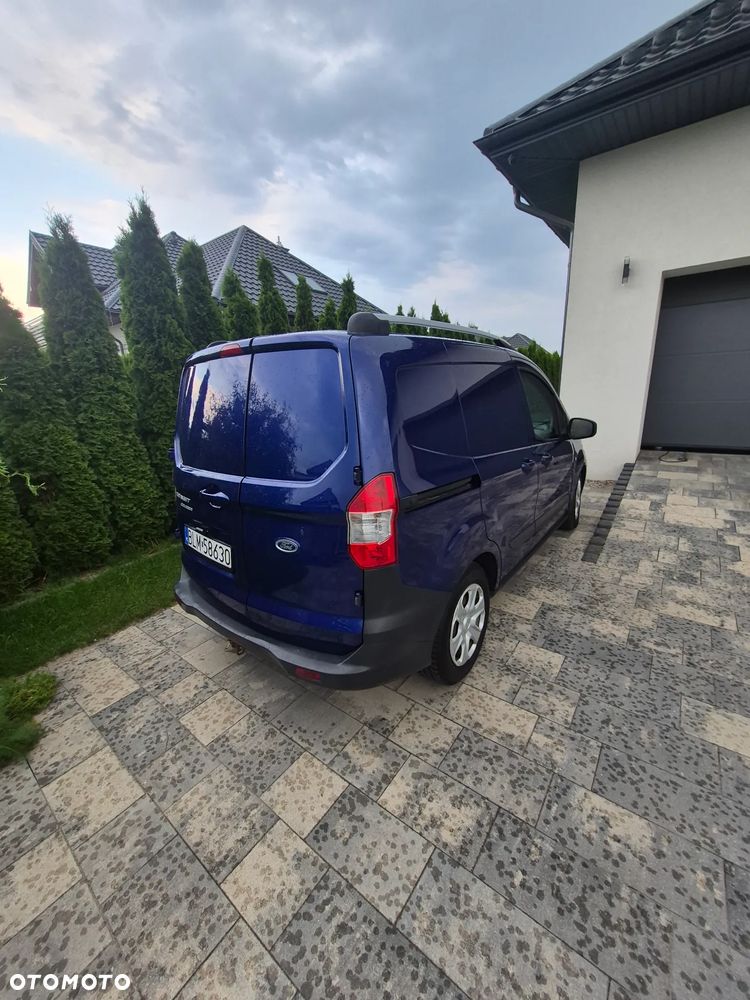 Ford Transit Courier - 4