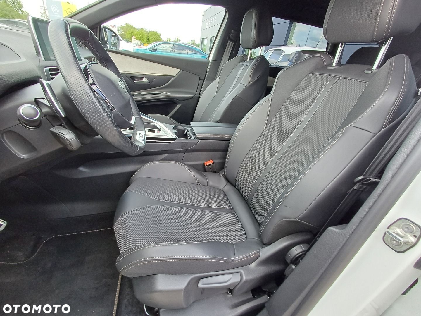 Peugeot 5008 1.5 BlueHDi GT S&S EAT8 - 17