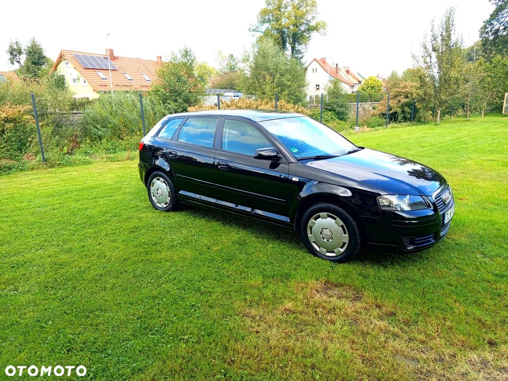 Audi A3 Sportback 1.6 Ambiente - 9