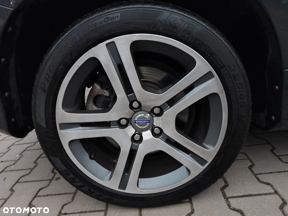 Volvo V60 D2 Momentum - 19