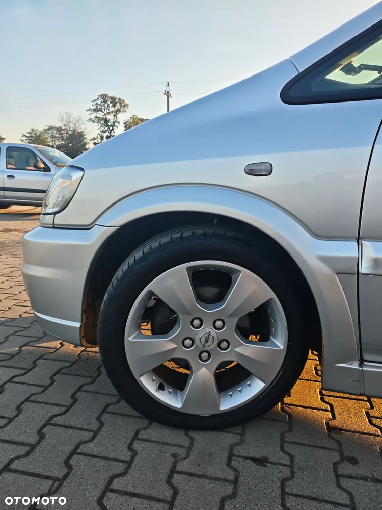 Opel Zafira 1.8 - 10