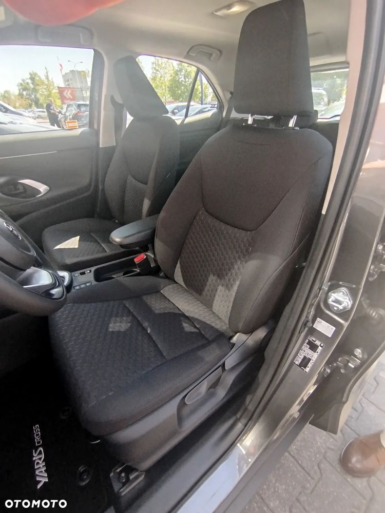 Toyota Yaris Cross Hybrid 1.5 Active - 10