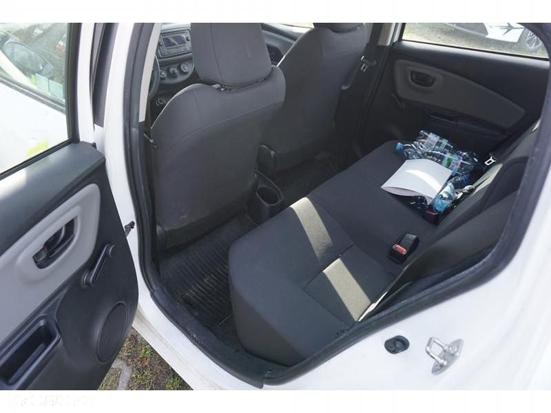 Toyota Yaris - 23