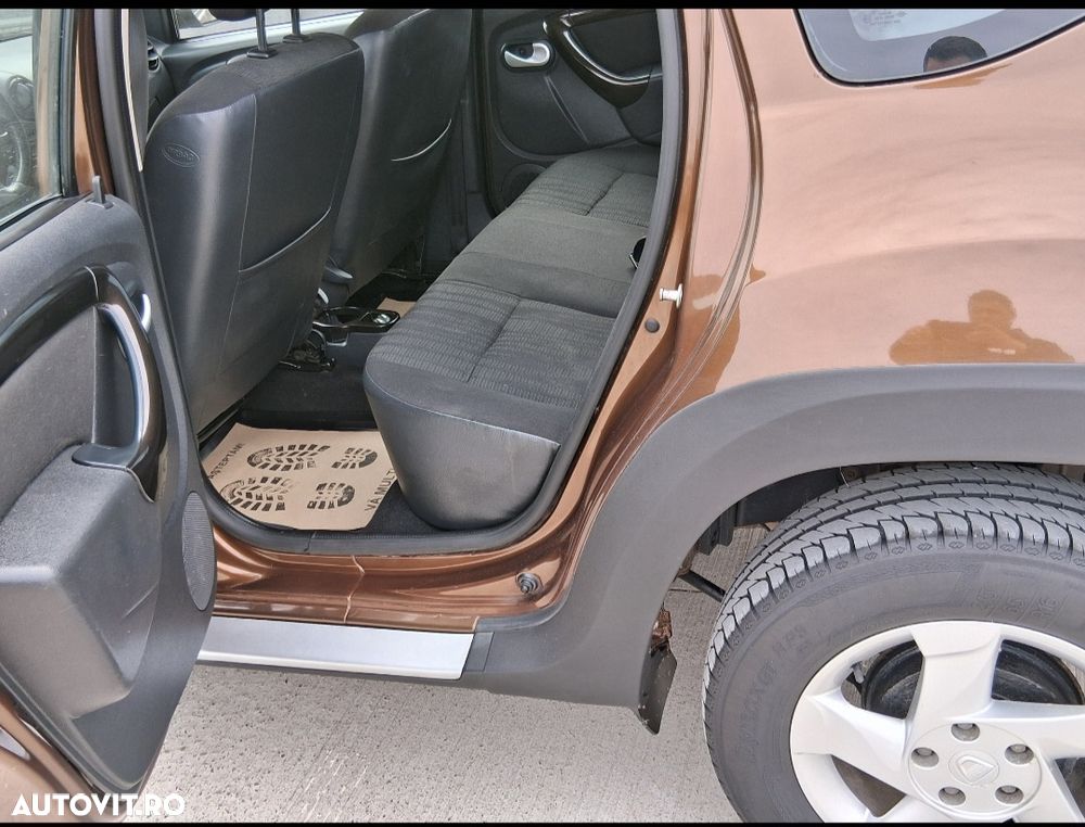 Dacia Duster 1.6 16V 4x4 Prestige - 7