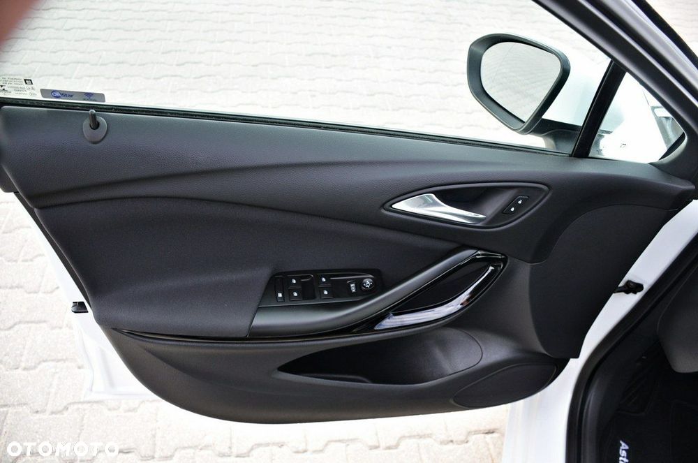 Opel Astra - 16