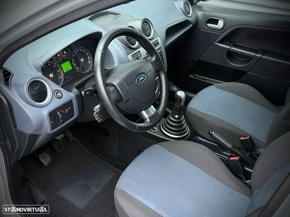 Ford Fiesta 1.25 Trend - 7