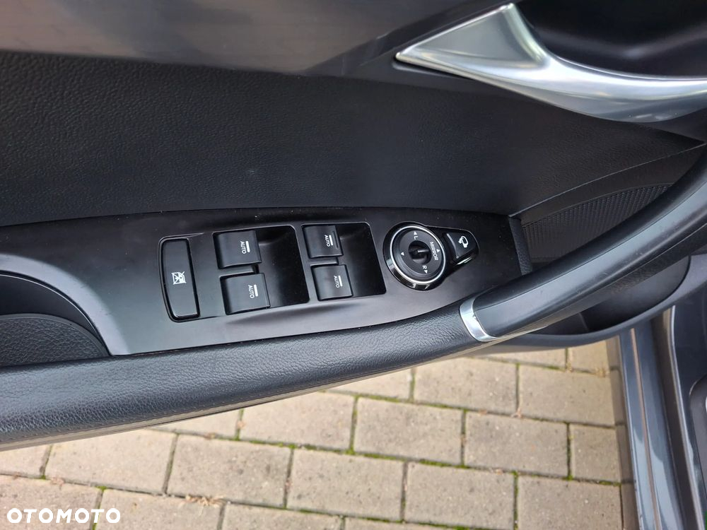 Hyundai i40 i40cw 1.6 Fifa World Cup Edition - 26