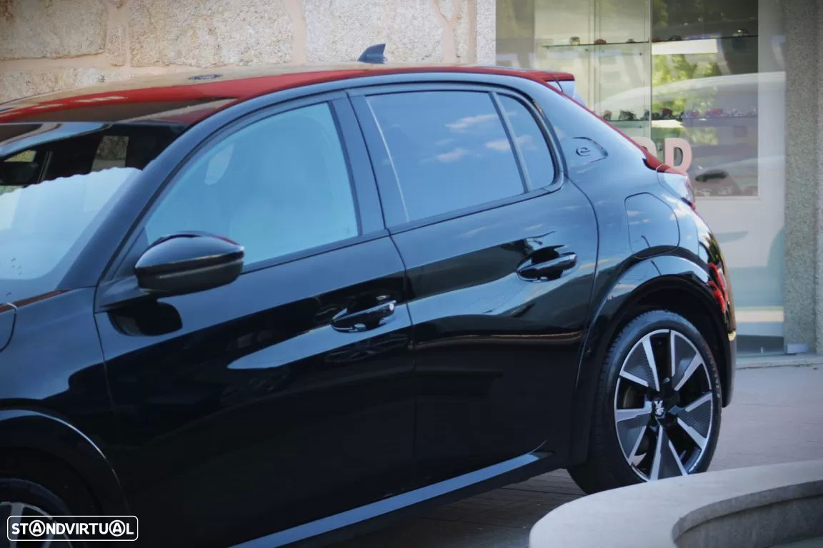 Peugeot e-208 50 kWh GT Line - 32