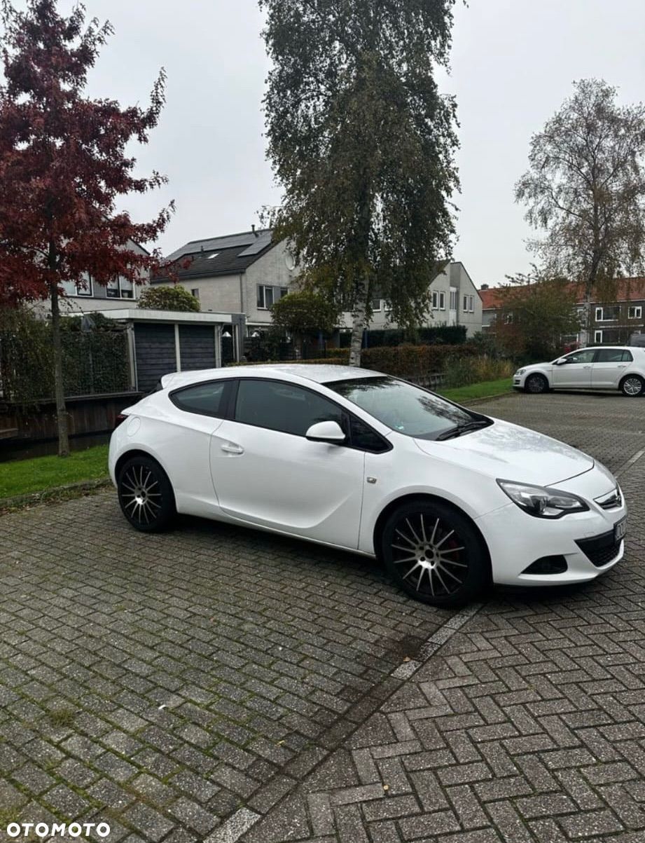 Opel Astra - 1