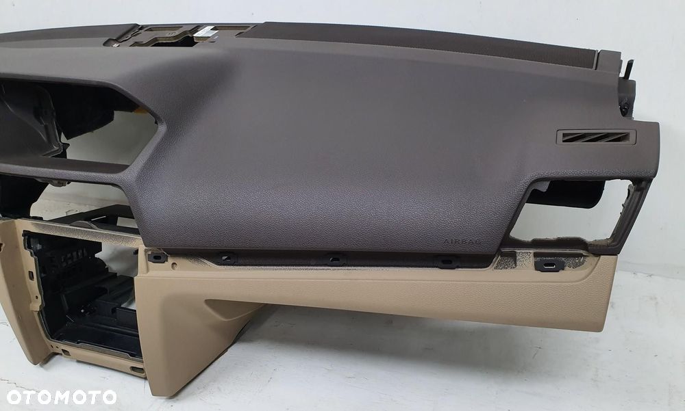 DESKA ROZDZIELCZA KONSOLA PODUSZKI AIRBAG MERCEDES W207 EUROPA - 2
