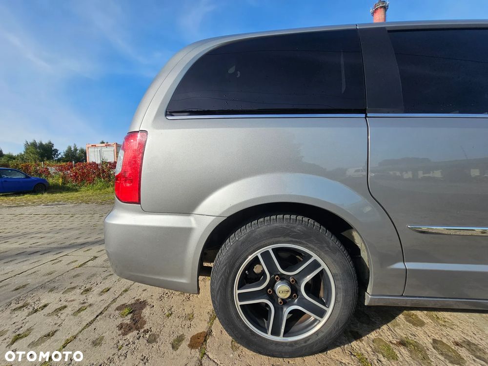 Chrysler Town & Country 3.6 Touring - 15