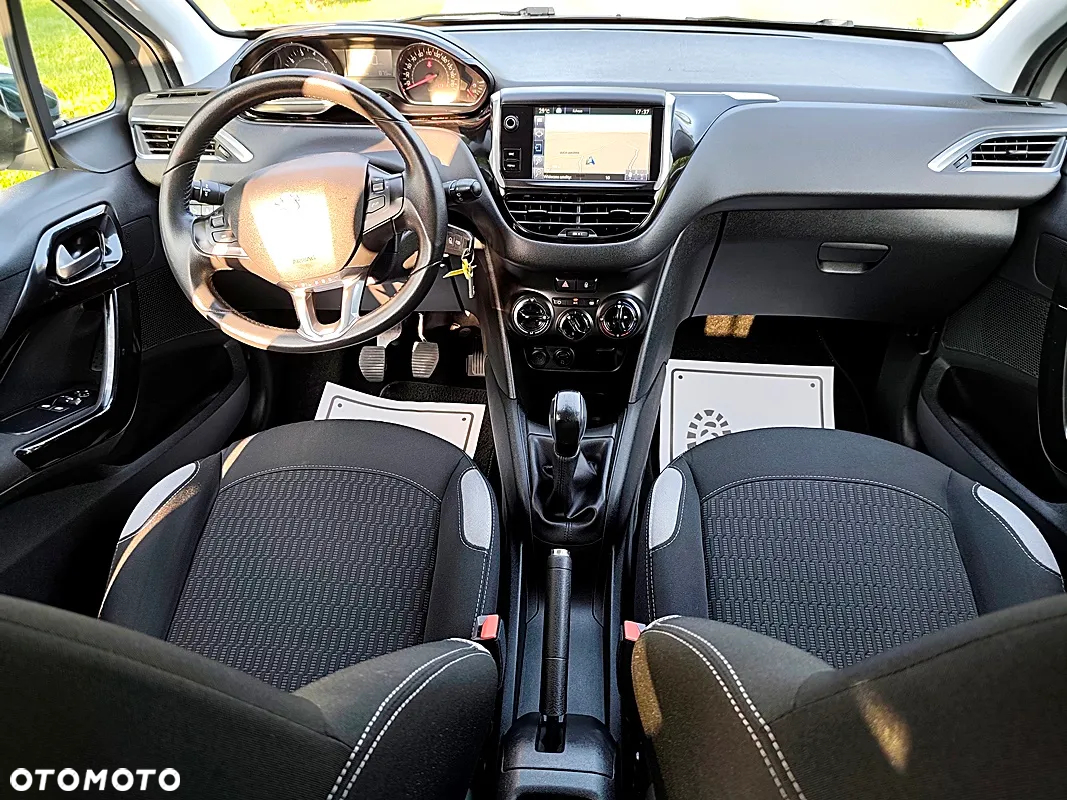 Peugeot 208 1.2 PureTech Style - 19