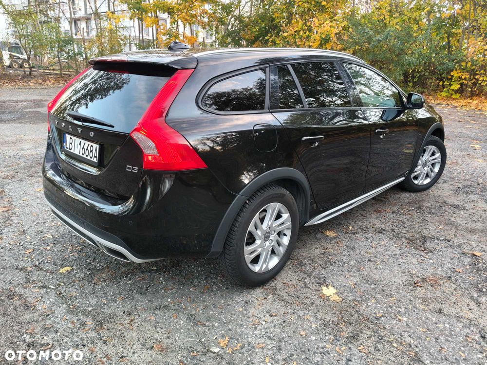 Volvo V60 Cross Country - 6