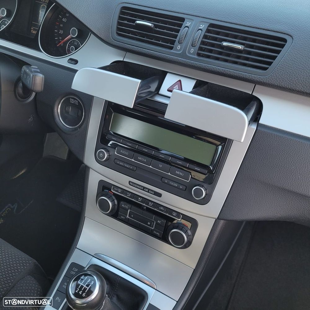 VW Passat 2.0 TDI Confortline - 16