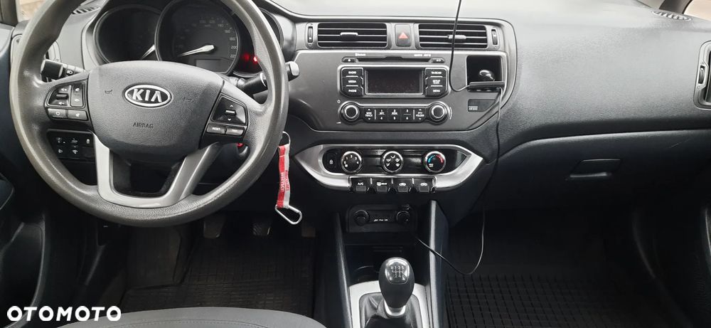 Kia Rio 1.4 L - 15