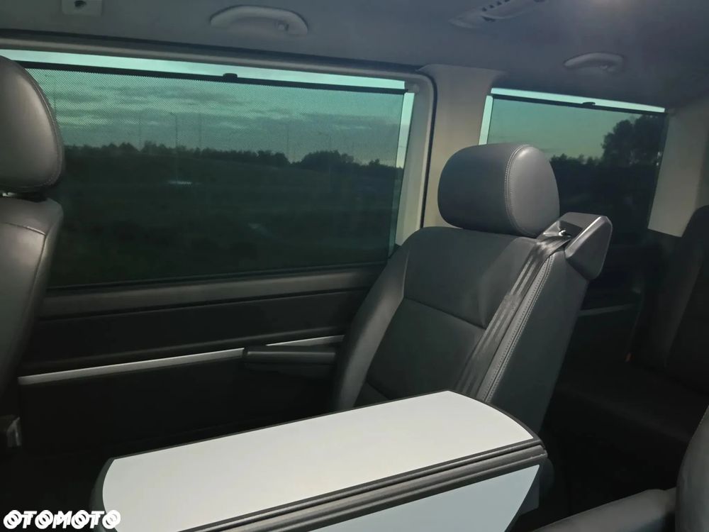 Volkswagen Multivan - 19