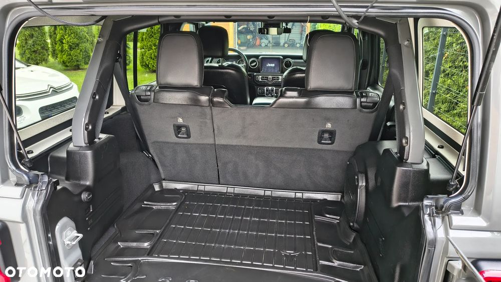 Jeep Wrangler Unlimited GME 2.0 Turbo Sahara - 29
