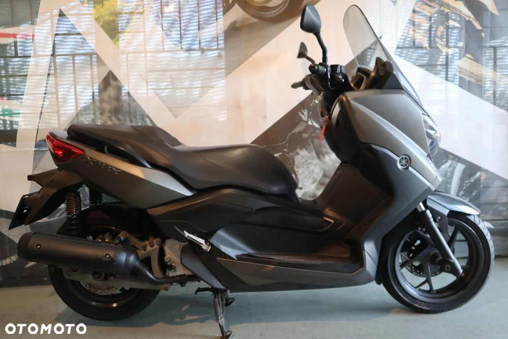 Yamaha X-max - 12