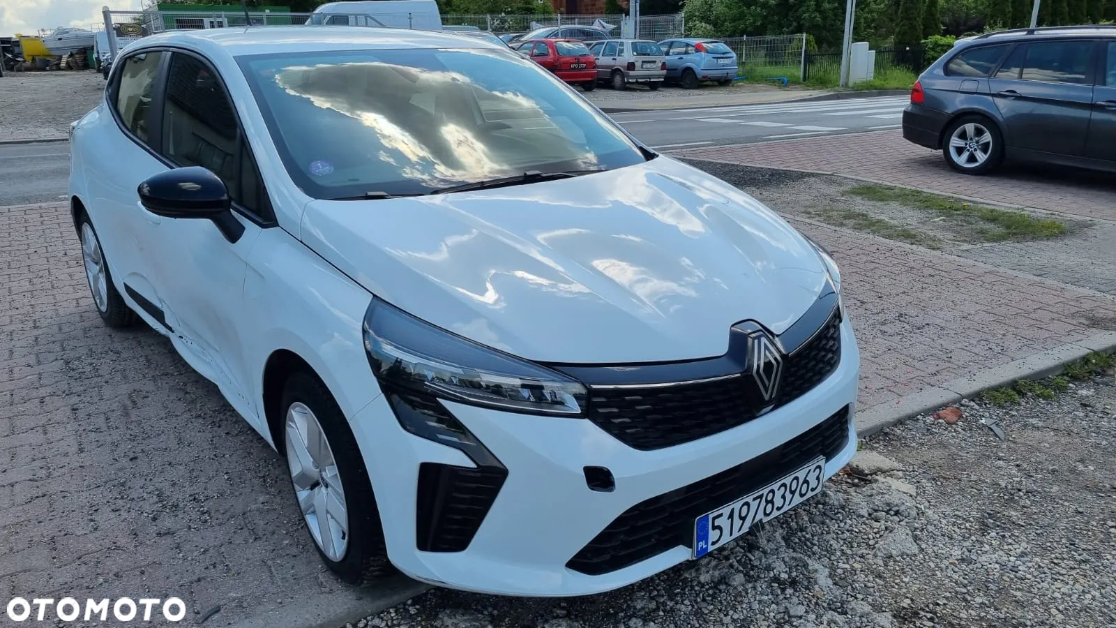Renault Clio 1.6 E-TECH Equilibre - 24