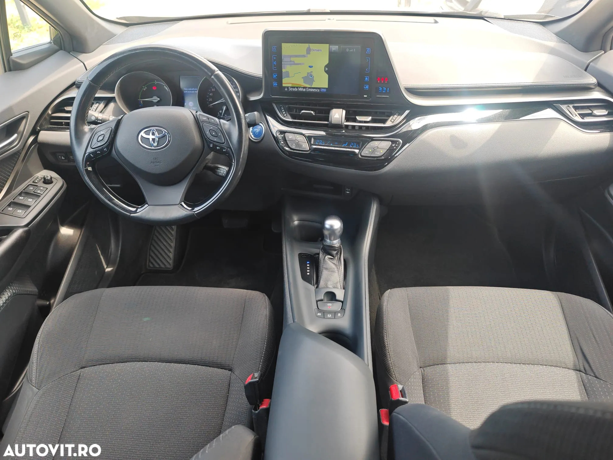 Toyota C-HR - 16