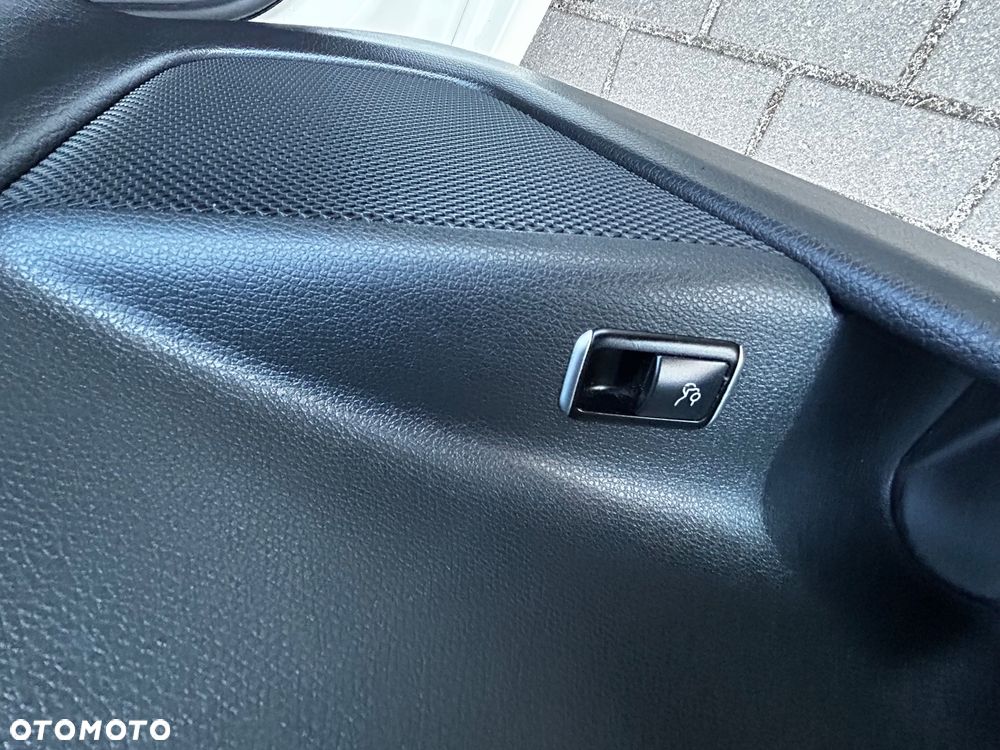 Mercedes-Benz CLA 180 BlueEffICIENCY Edition - 24