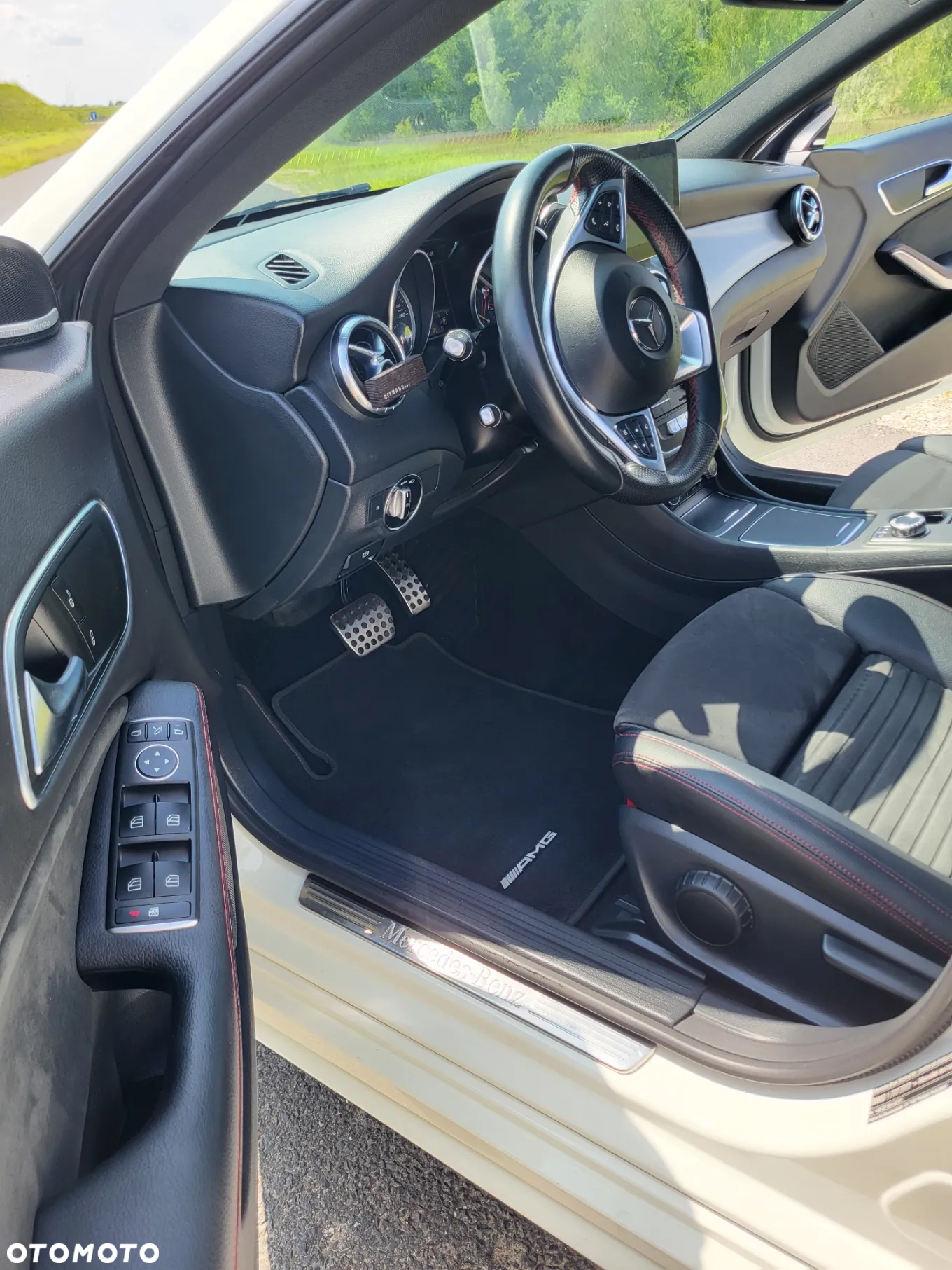 Mercedes-Benz CLA 220 4-Matic AMG Line - 20