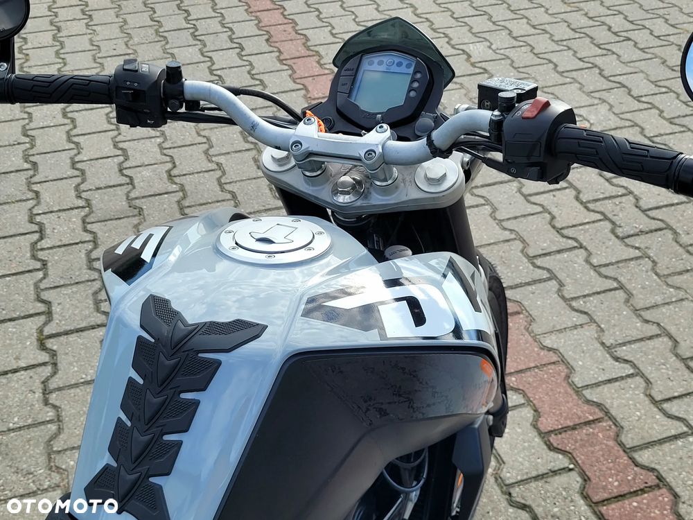 KTM Duke 125 - 7