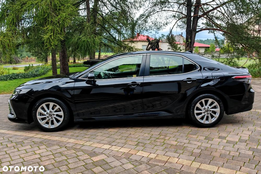 Toyota Camry 2.5 Hybrid Comfort CVT - 2