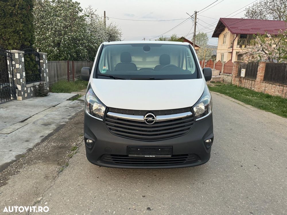 Opel Vivaro - 8