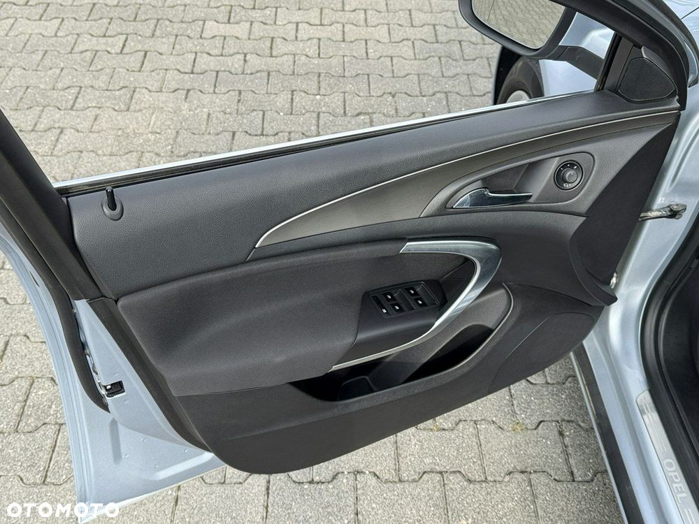Opel Insignia - 14