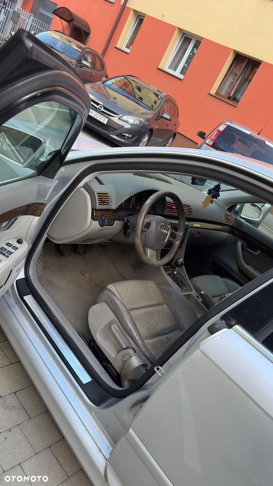 Audi A4 Limousine 2.0T FSI Quattro - 9