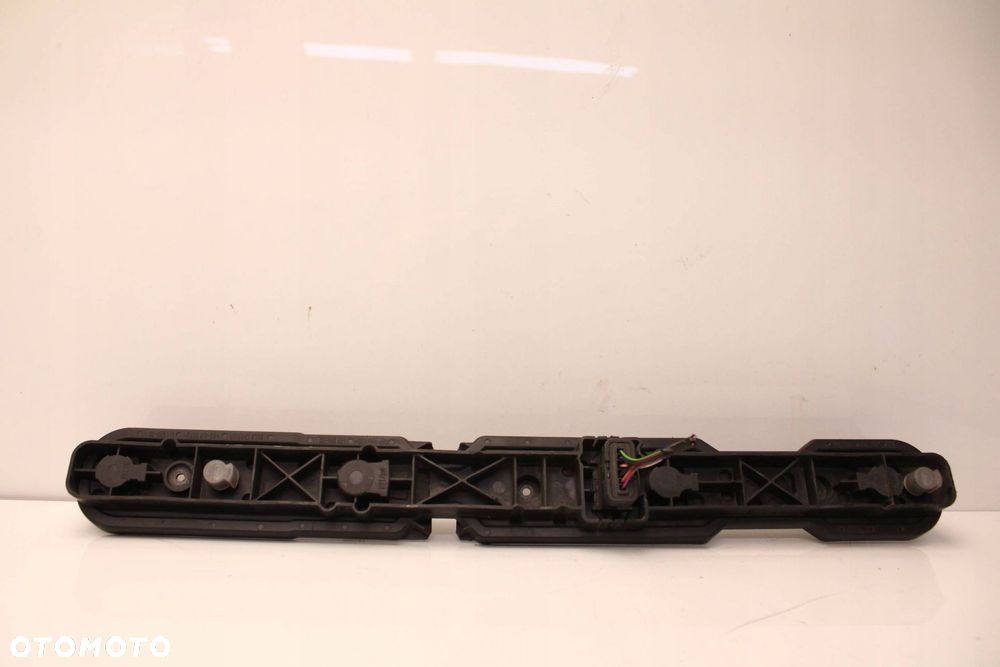 WKŁAD LAMPY GNIAZDO ŻARÓWEK TYŁ LEWY = PRAWY RENAULT MASTER III 17109800 - 2