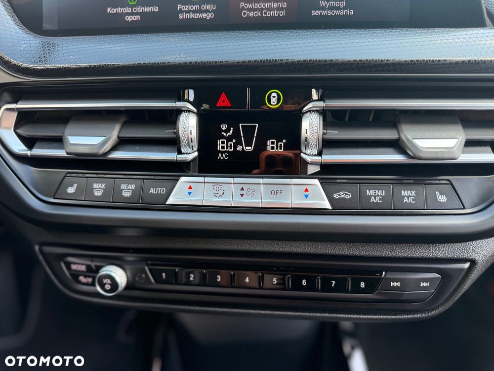 BMW Seria 1 118i M Sport Shadow - 36
