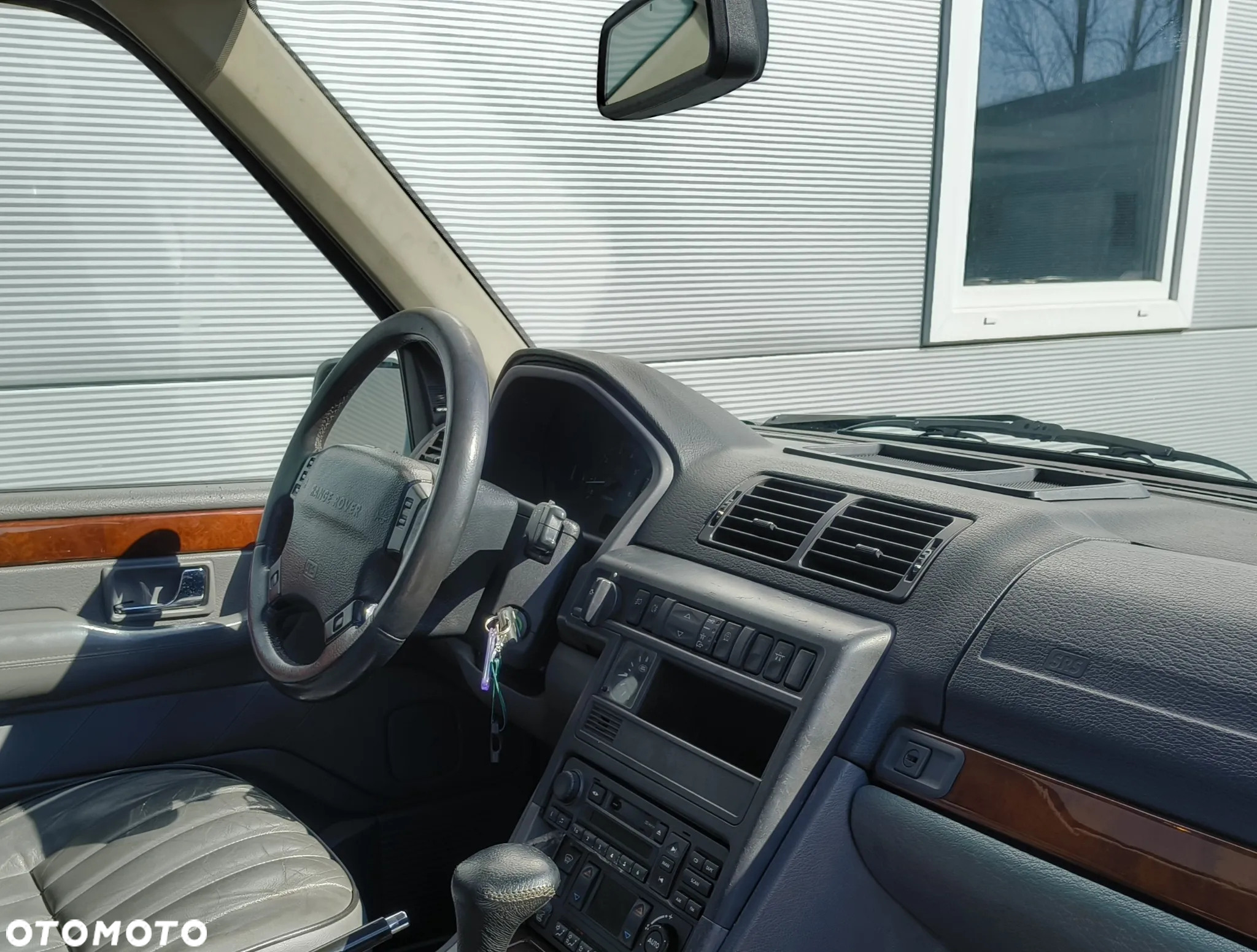 Land Rover Range Rover - 11