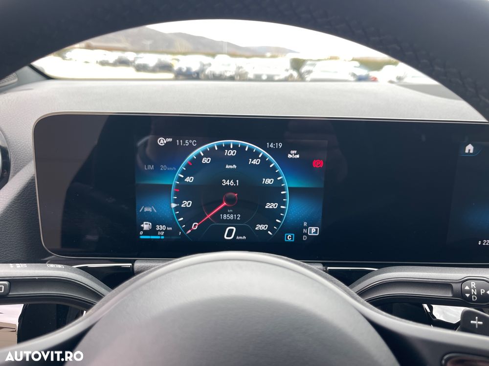 Mercedes-Benz GLA 180 d 8G-DCT Style - 39