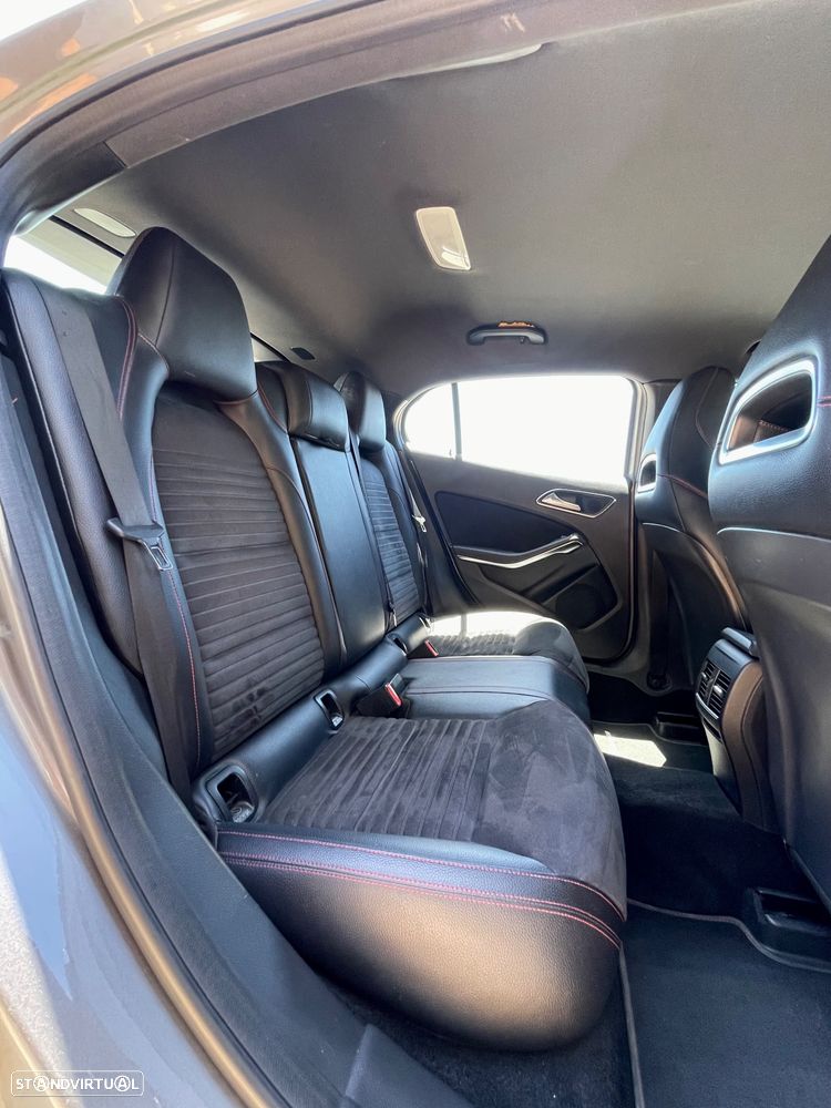 Mercedes-Benz GLA 220 CDI 7G-DCT AMG Line - 19