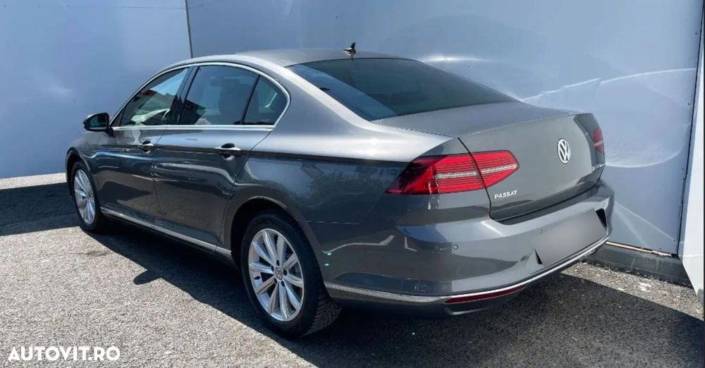 Volkswagen Passat - 2