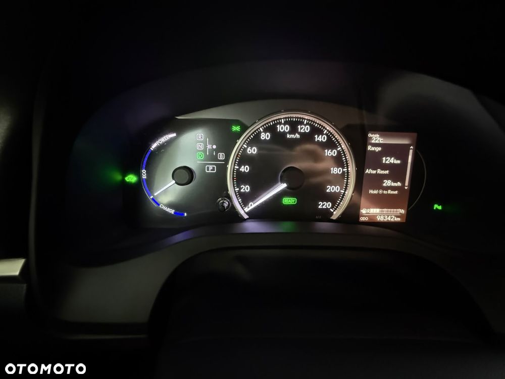 Lexus CT - 7