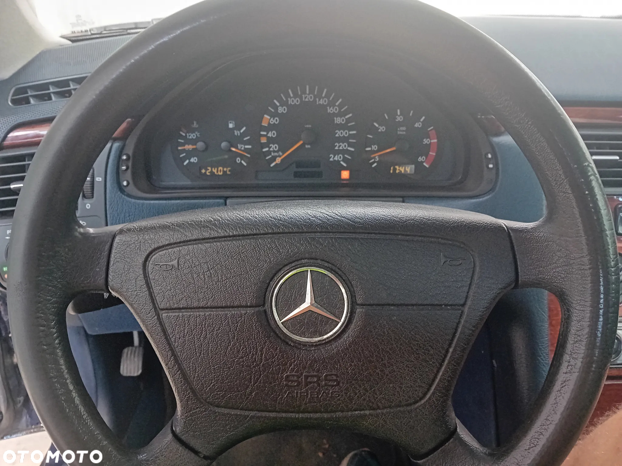 Mercedes-Benz Klasa E 290 T TD Classic - 20