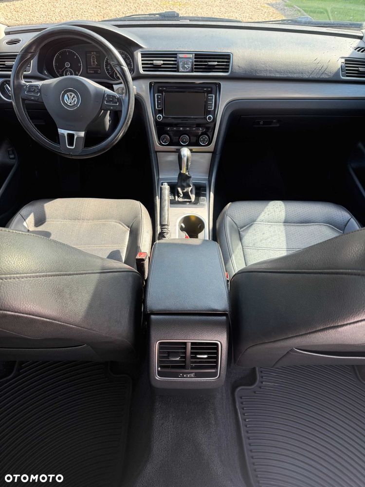 Volkswagen Passat - 6