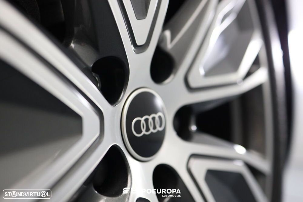 Audi A5 Avant TDI S line Tech - 37