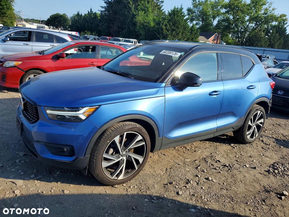 Volvo XC 40 T5 AWD R-Design - 1