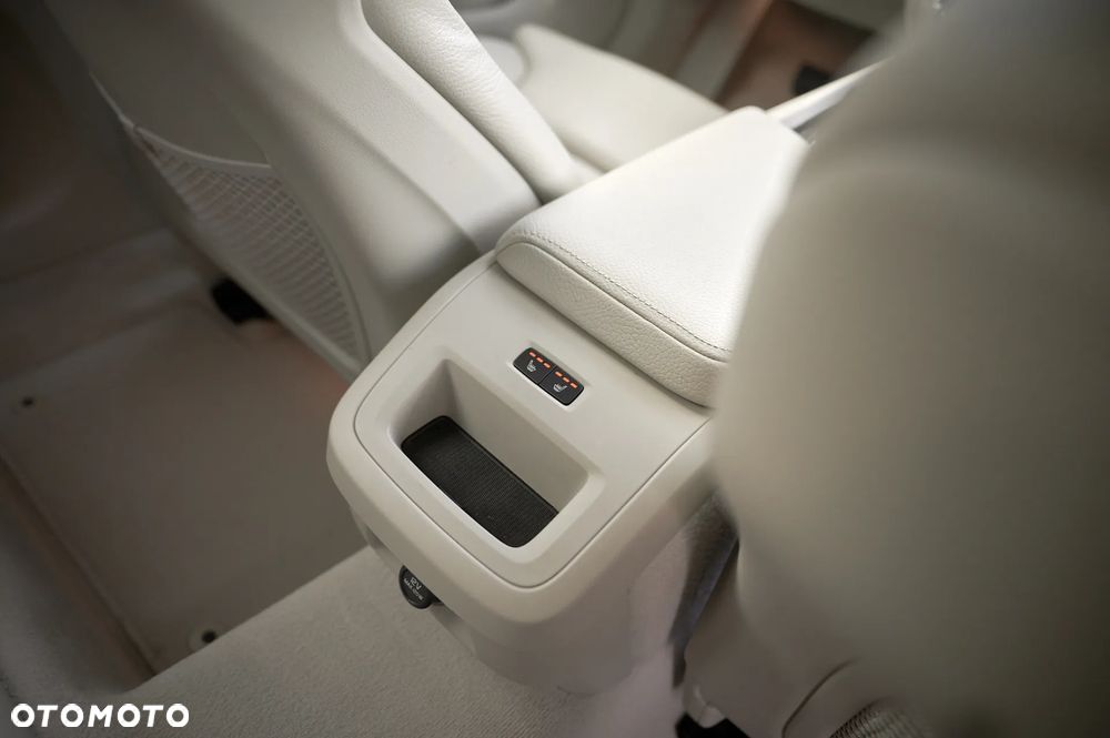 Volvo V60 T5 Geartronic Inscription - 34