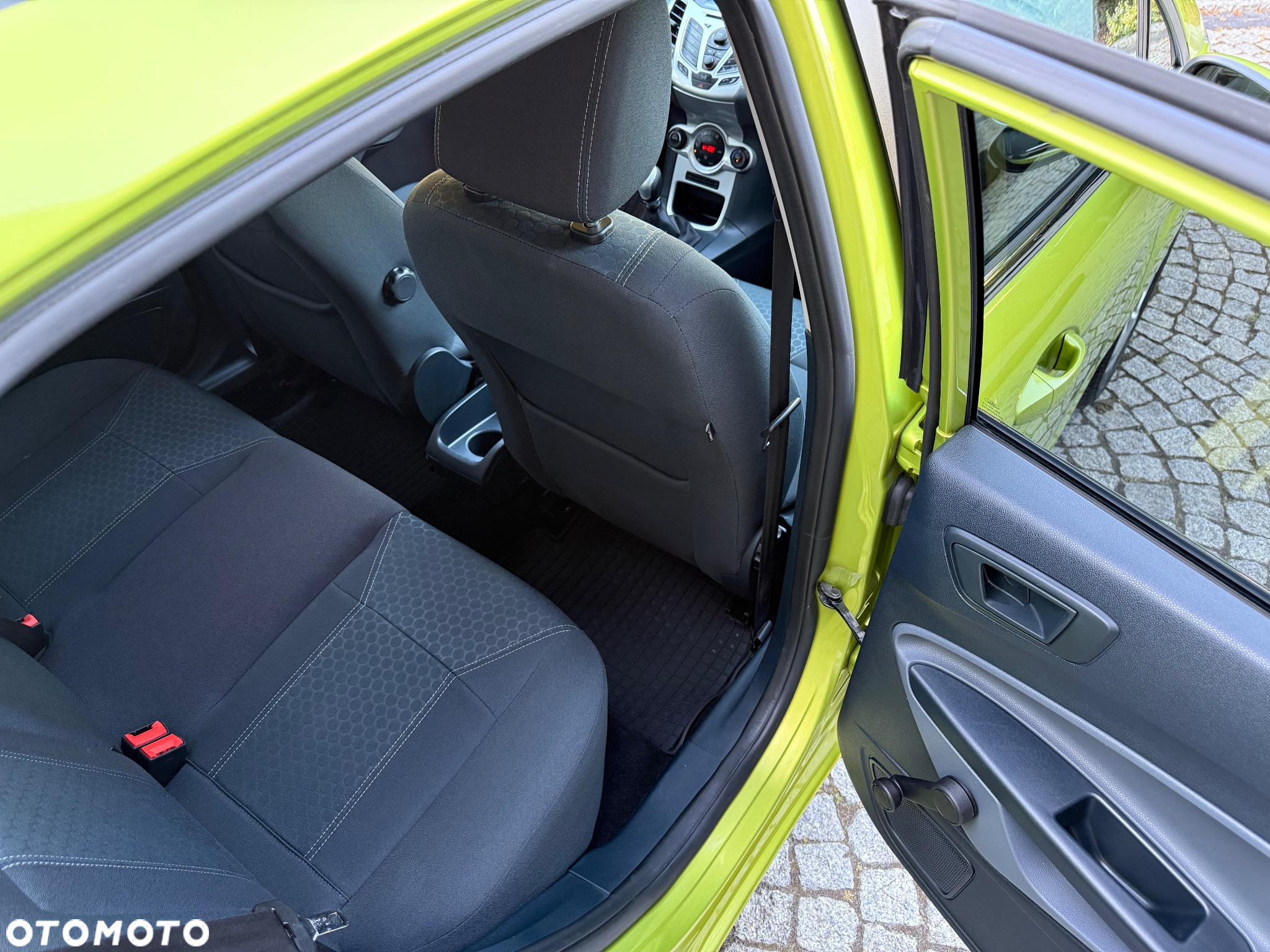 Ford Fiesta 1.4 Titanium - 24
